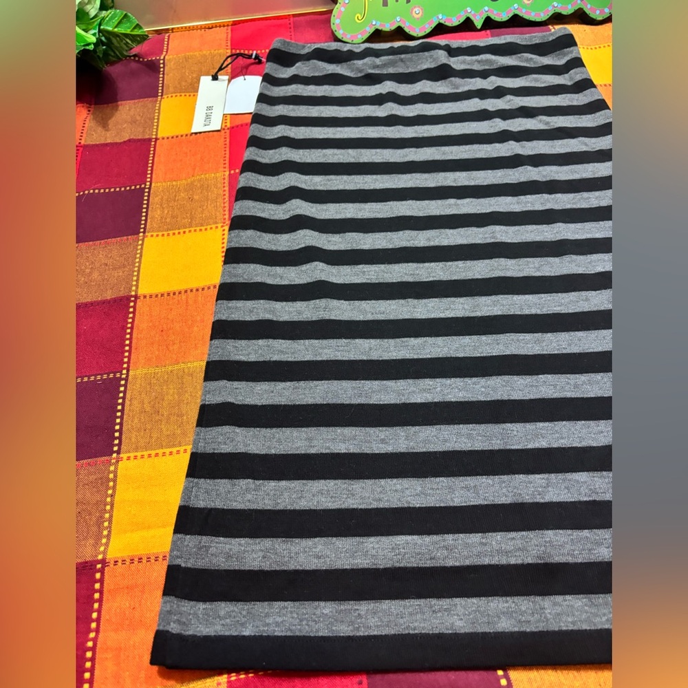 Black Grey Stripes Pencil skirt - Picture 5 of 9